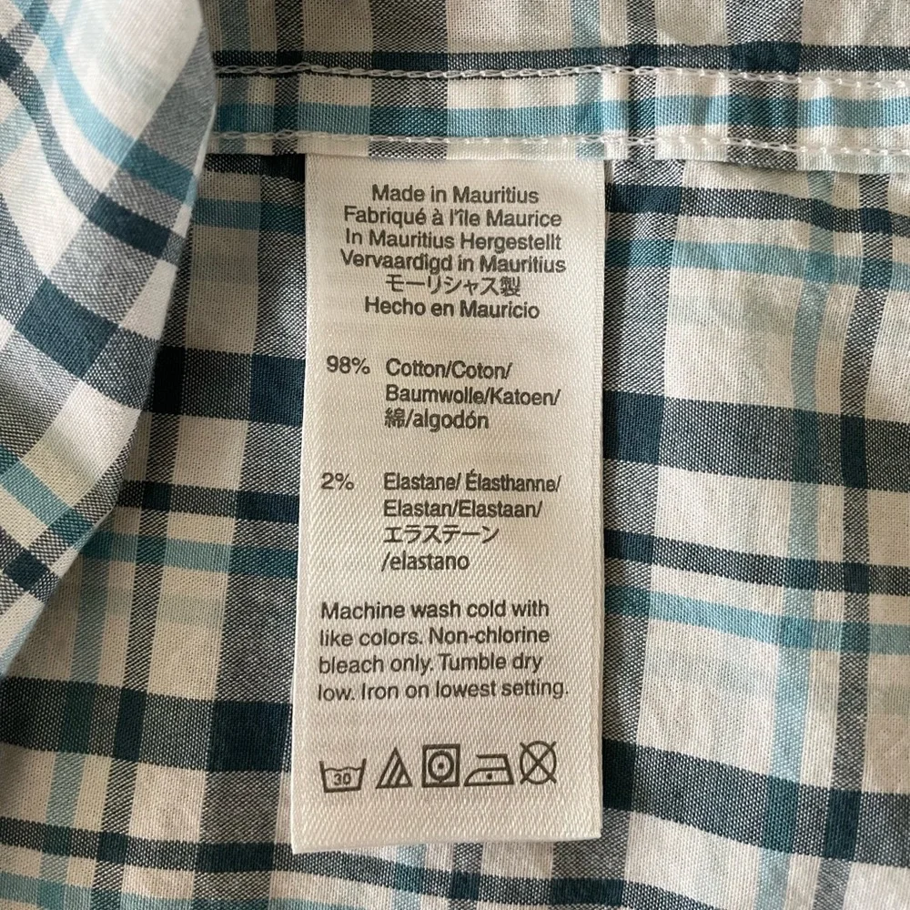 J. CREW OXFORD LONG SLEEVED BUTTON DOWN SHIRT Size L Blue Gray and White Plaid